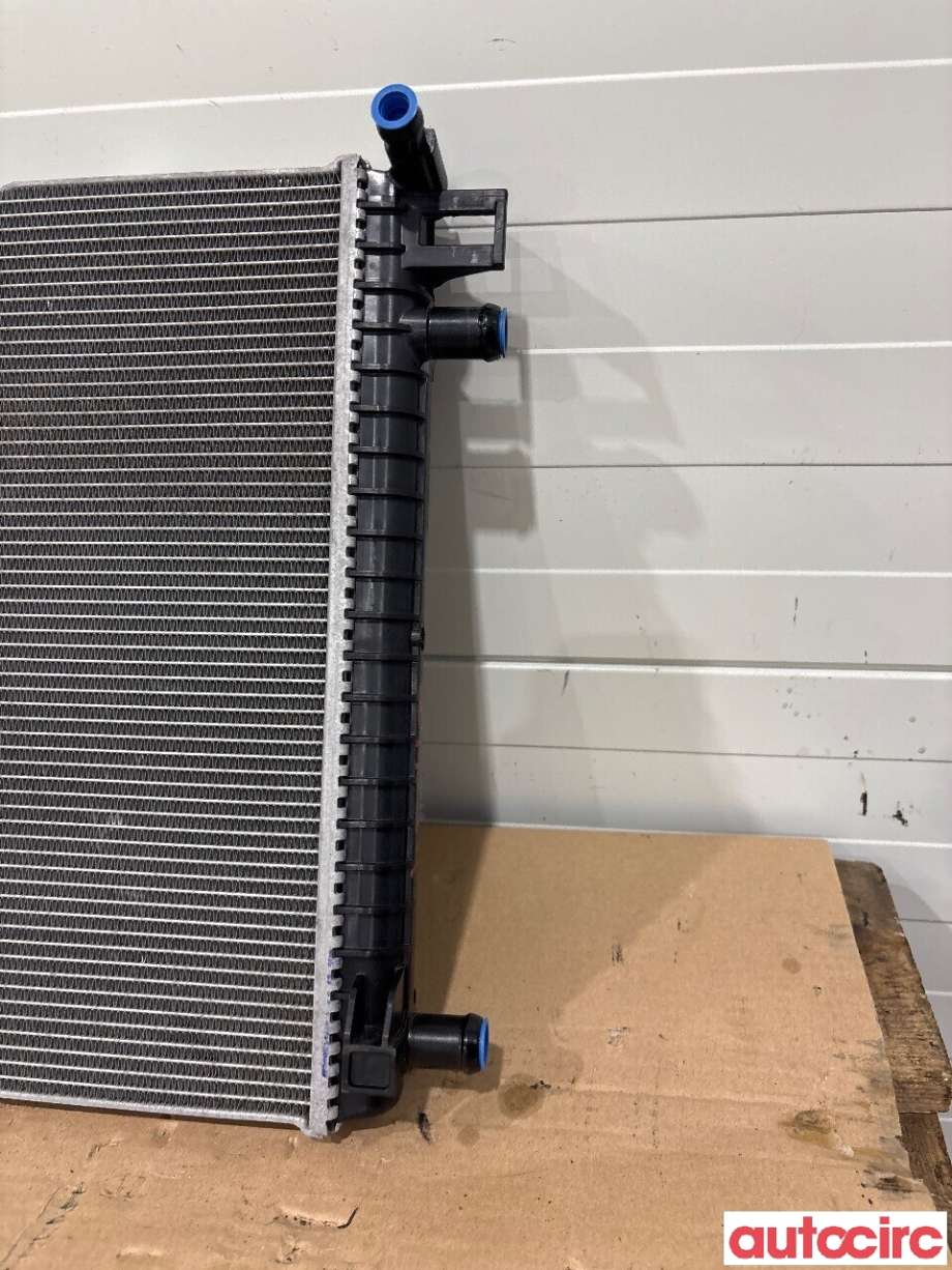 Radiator (automat gir) til Audi e-tron 2018-->>  (AUDI|4KE121251B|)