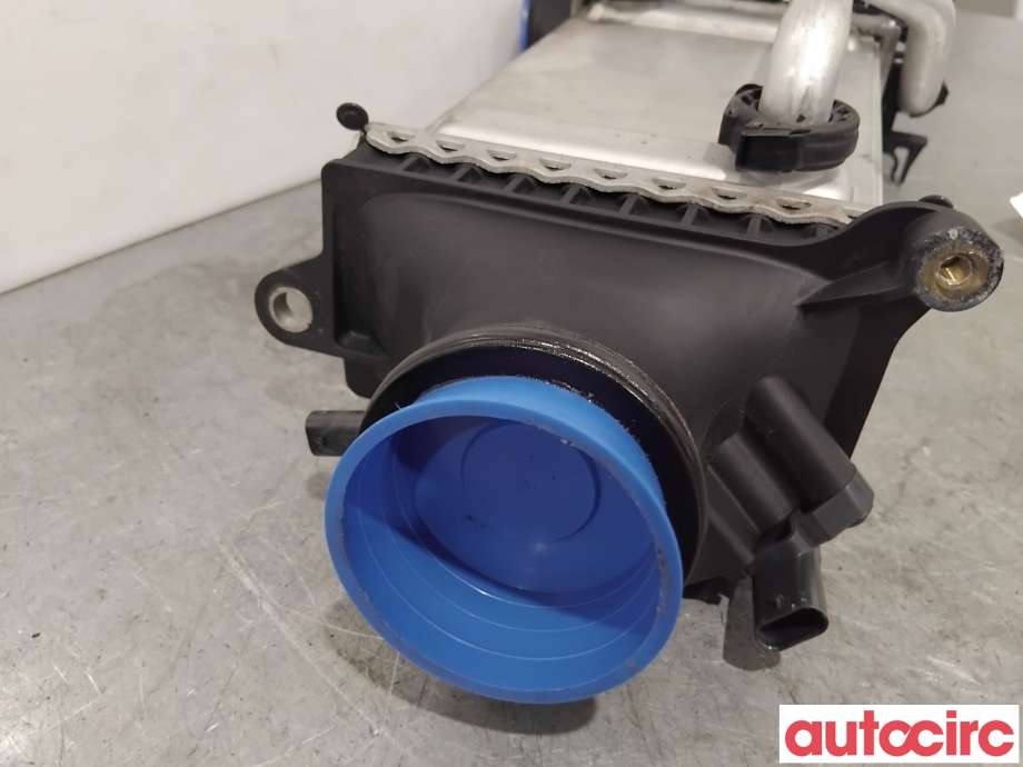Intercooler til Mercedes C-Klasse 2014-2018 (Fase 1) (W205) (W205) (MERCEDES|A2740900414|CC153003)