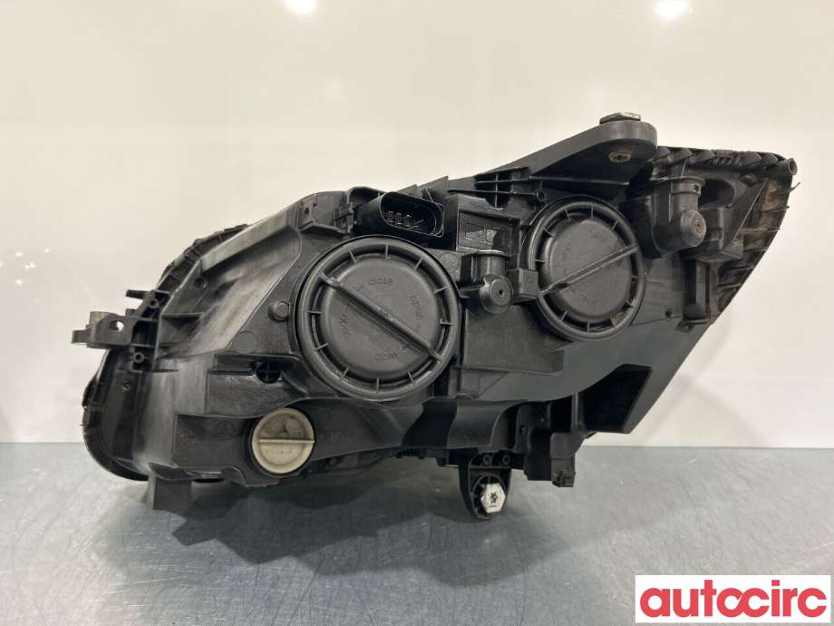 Frontlykt høyre halogen til Mercedes C-Klasse 2014-2018 (Fase 1) (W205) (W205) (MERCEDES|A2059066502|A2058200261)