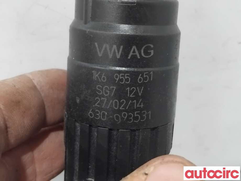 Spylerpumpe foran til VW E-Up 2013-2019  (VOLKSWAGEN|1K6955651|)