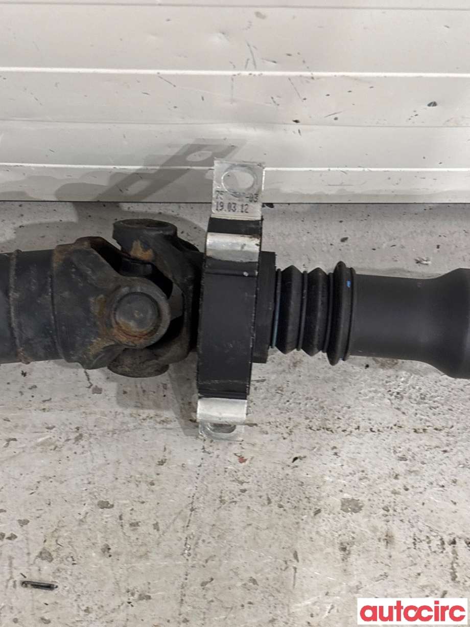 Mellomaksel til BMW 5-Serie 2010-2017 (F10/F11) (F10/F11) (BMW|26108674202|)