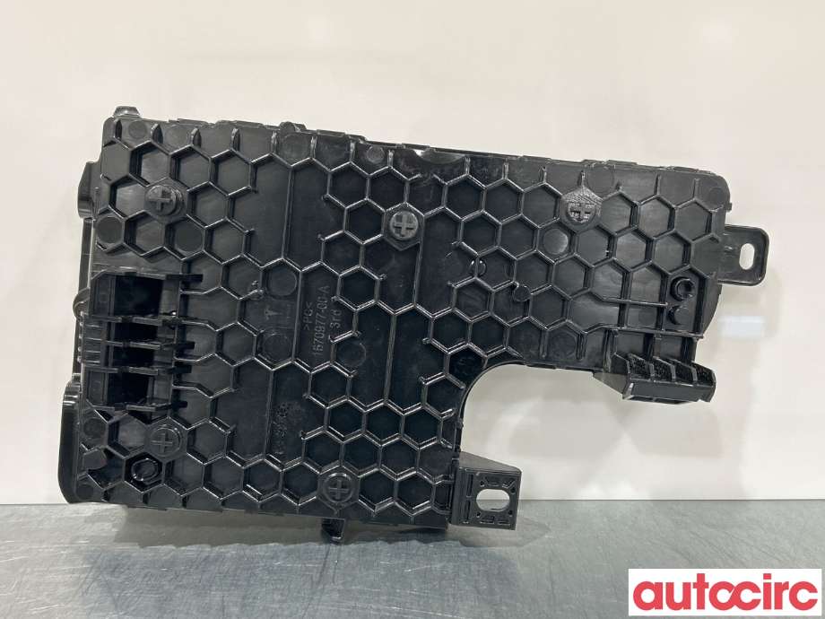 Styreenhet comfort (BCM) til Tesla Model Y 2021-2024 (Type I)  (TESLA|1657650-30-B)