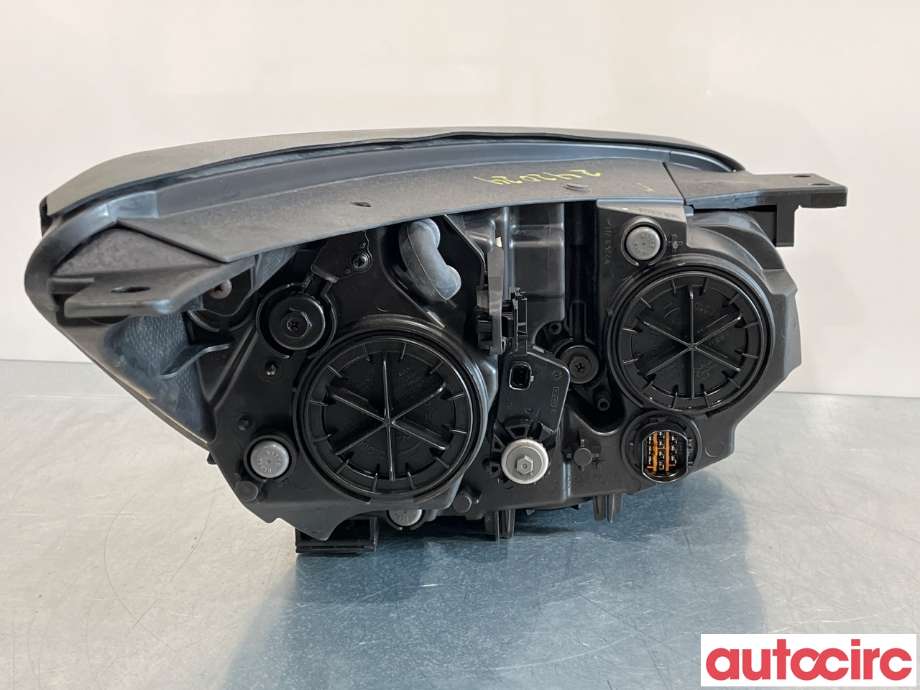 Frontlykt venstre halogen til Kia Soul 2014-2019 (Type II)  (KIA|92101E40101D)