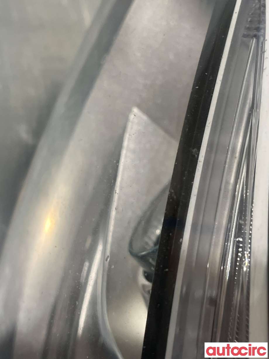 Frontlykt venstre halogen til Kia Soul 2014-2019 (Type II)  (KIA|92101E40101D)