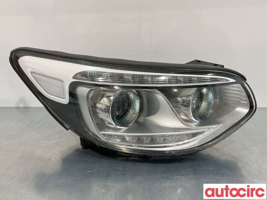 Frontlykt høyre halogen til Kia Soul 2014-2019 (Type II)  (KIA|92102E40101D)