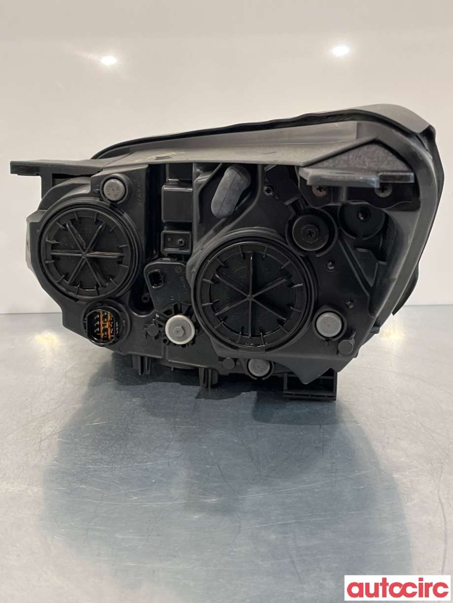 Frontlykt høyre halogen til Kia Soul 2014-2019 (Type II)  (KIA|92102E40101D)