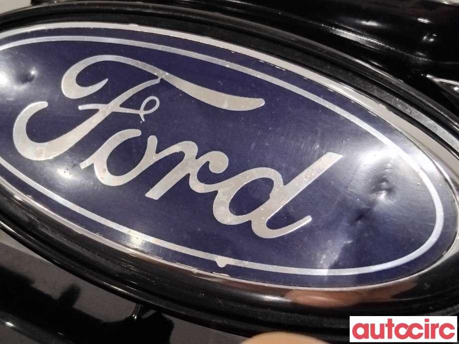 Grill til Ford S-Max 2010-2015 (Type I, Fase 2) (FORD|1786304||AM21-R8200-AH)