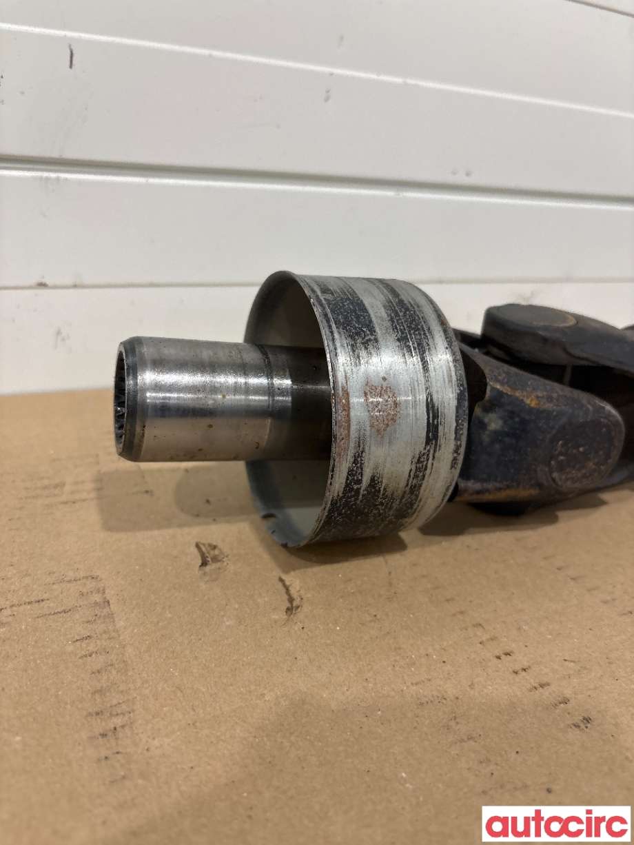 Mellomaksel fremre til Toyota Hiace 2007-2012 (Fase 3)  (TOYOTA|3714026140|)