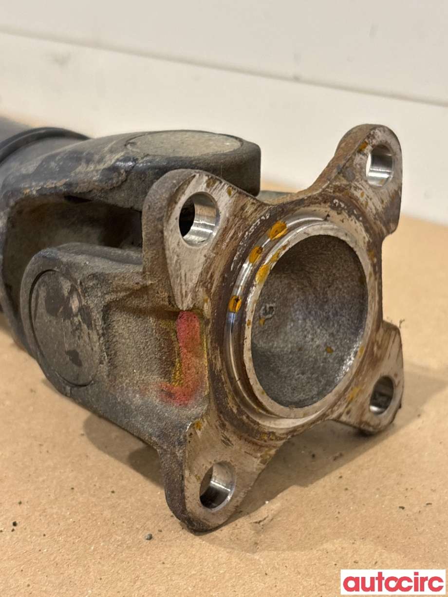 Mellomaksel fremre til Toyota Hiace 2007-2012 (Fase 3)  (TOYOTA|3714026140|)