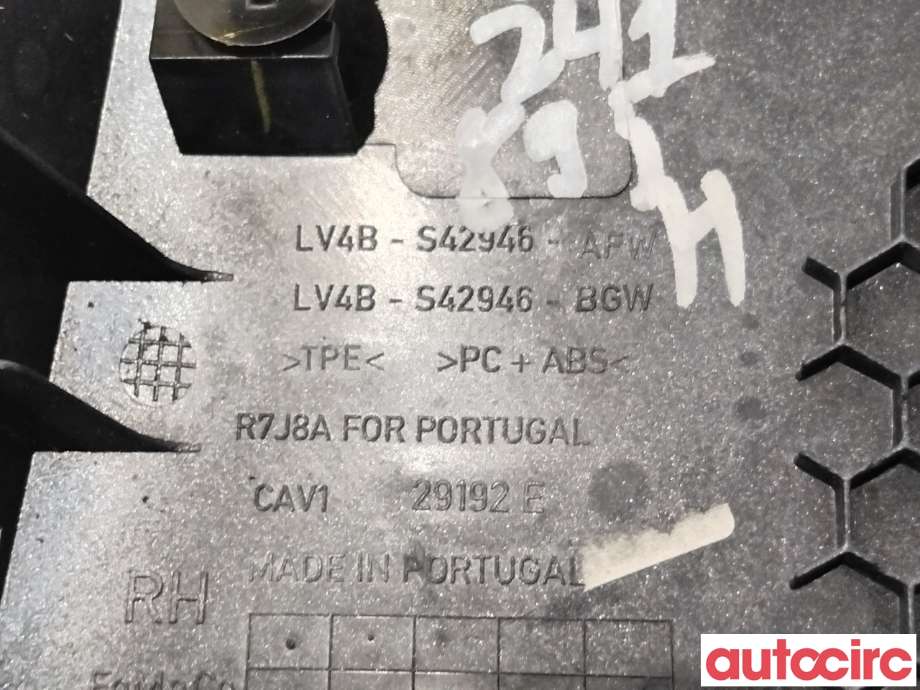 Karosseri bakpart til Ford Kuga 2019-->> (Type III) (FORD|2452968||LV8B-S42946-AFW)