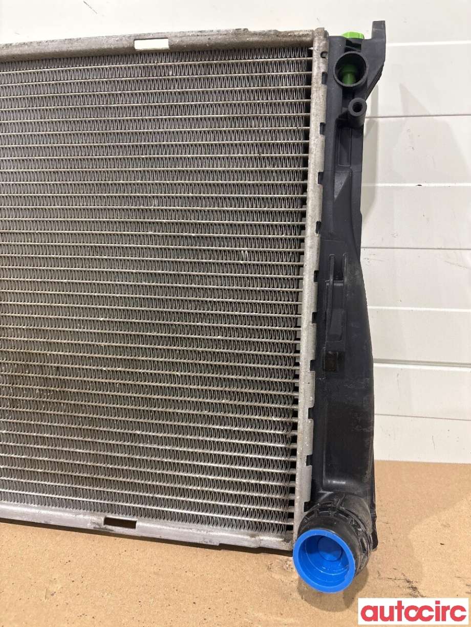 Radiator (automat gir) til BMW X1 2009-2015 (E84) (E84) (BMW|17117788903|)
