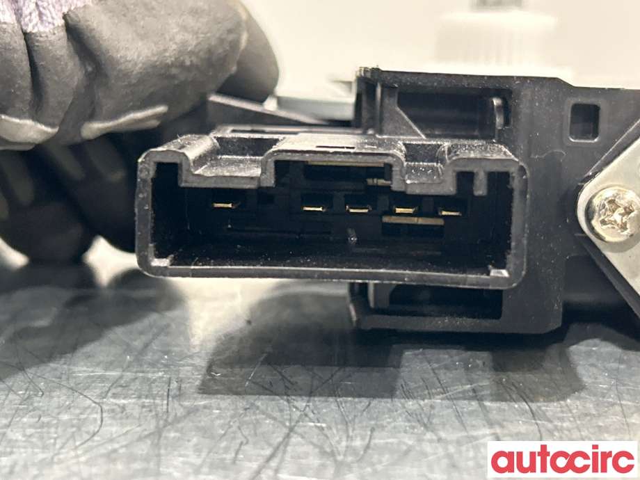 Ruteheis venstre bak til BMW X1 2022-->> (U11) (U11) (BMW|67625A75081|5A75081)