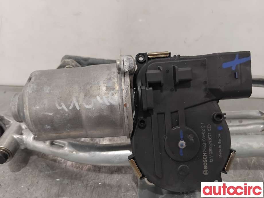 Viskermotor frontrute til BMW X1 2022-->> (U11) (U11) (BMW|61619478831|0390243671|9478831)