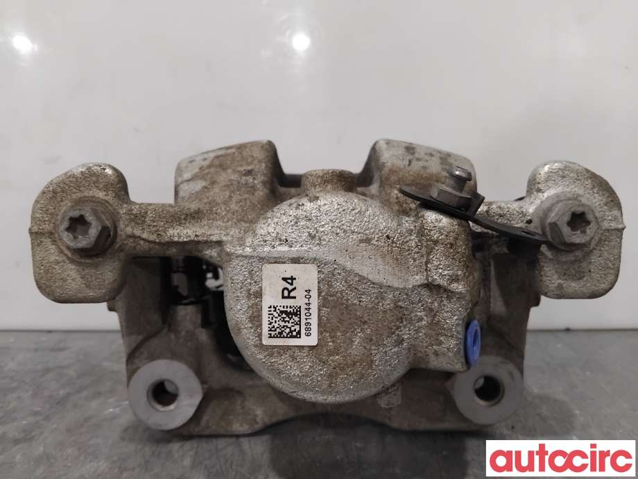 Bremsecaliper høyre foran til BMW X1 2022-->> (U11) (U11) (BMW|34108837098|)