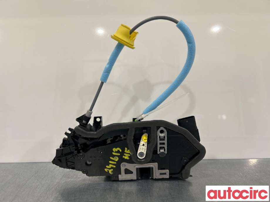 Låsekasse høyre foran til BMW X1 2022-->> (U11) (U11) (BMW|51217445052|7445052)