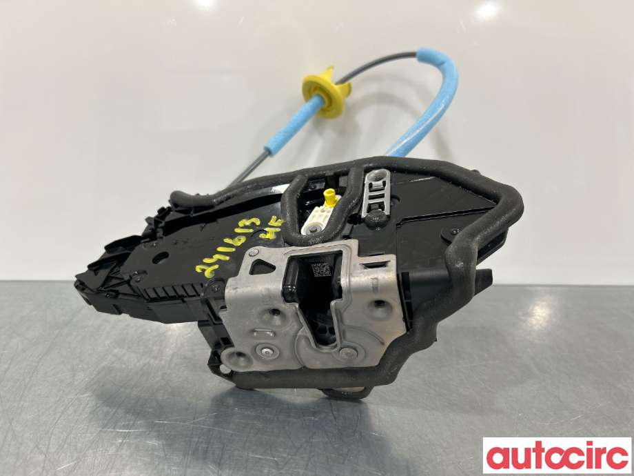 Låsekasse høyre foran til BMW X1 2022-->> (U11) (U11) (BMW|51217445052|7445052)
