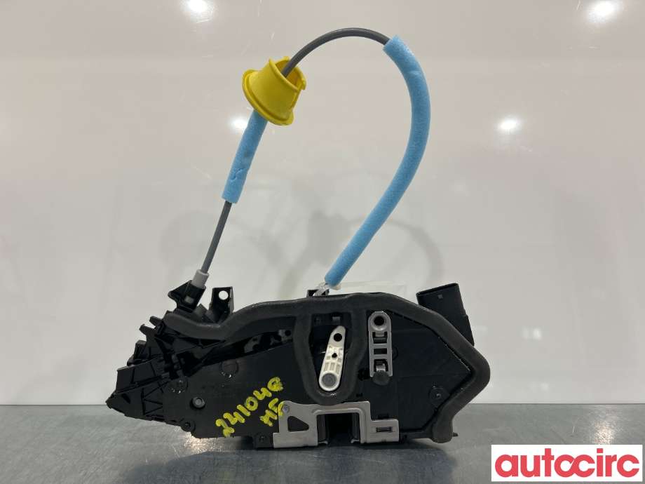 Låsekasse høyre foran til BMW X1 2022-->> (U11) (U11) (BMW|51217445052|7445052)