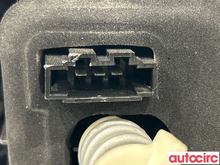 Baklykt venstre til VW Golf VI 2008-2012  (VOLKSWAGEN|5K0945095E)