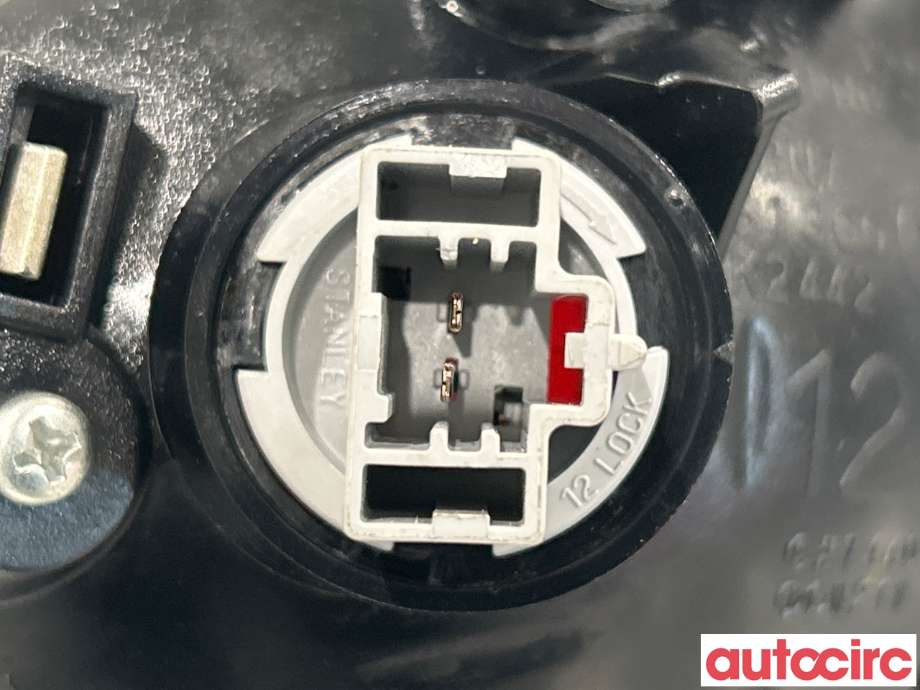 Baklykt venstre indre til Mazda 3 2009-2013 (Type II)  (MAZDA|BCW8513G0F|BBN751300)