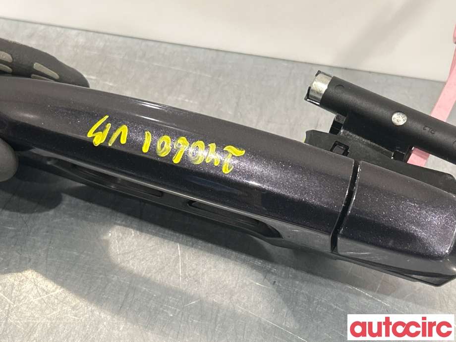Dørhåndtak utv venstre bak til Suzuki SX4 S-CROSS 2013-->> (Type II)  (SUZUKI|82812-57LA0-ZUR|82812-57LA0|)