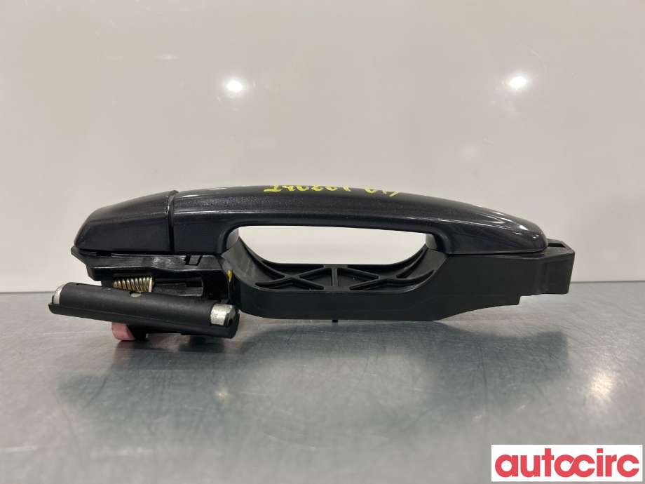 Dørhåndtak utv venstre bak til Suzuki SX4 S-CROSS 2013-->> (Type II)  (SUZUKI|82812-57LA0-ZUR|82812-57LA0|)