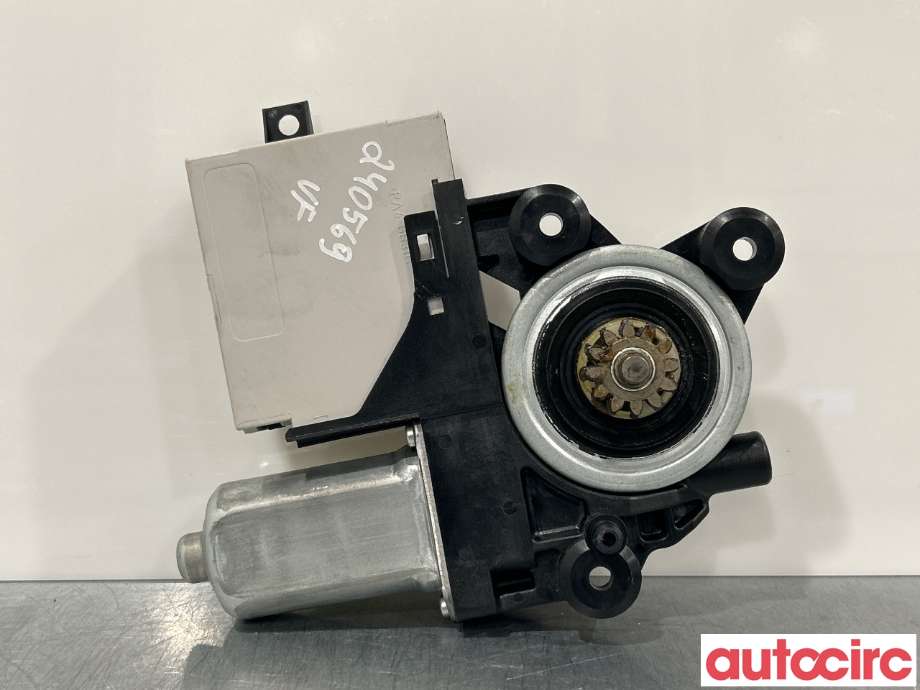Ruteheis venstre foran til Ford Kuga 2008-2012 (Type I)  (FORD|1766857|7M5T-14B533-AF)