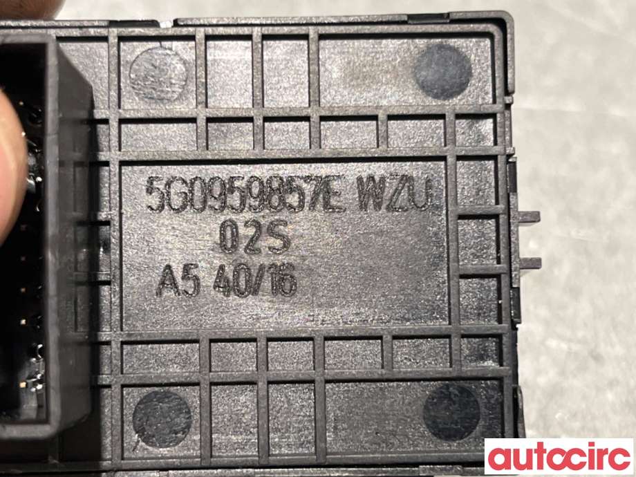 Bryter ruteheis til VW Touran 2015-2021 (Type II)  (VOLKSWAGEN|5G0959857E|)