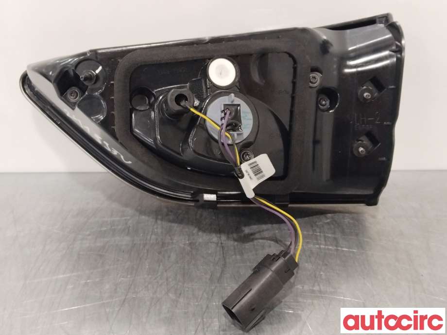 Baklykt venstre indre til Ford Kuga 2019-->> (Type III)  (FORD|2593802|LV4B-13A603-AN)