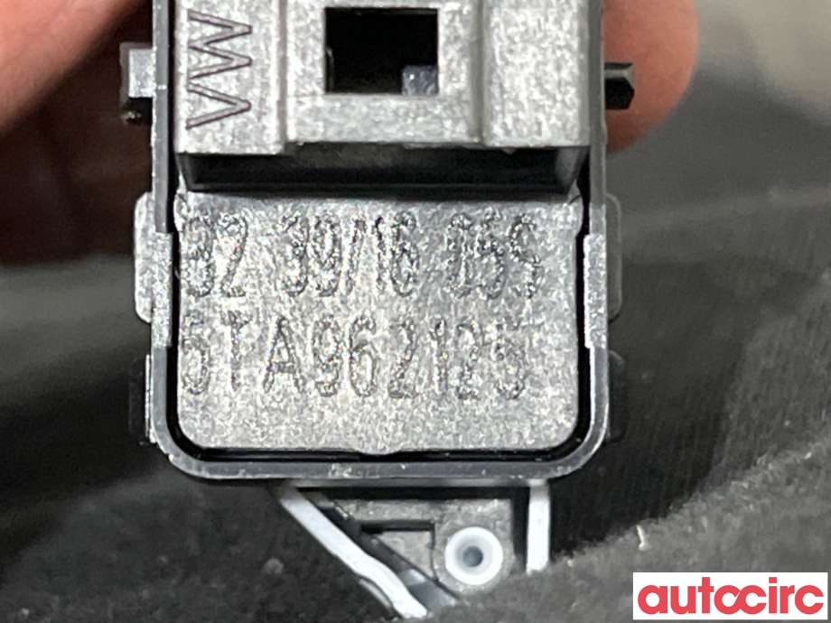 Bryter diverse til VW Touran 2015-2021 (Type II)  (VOLKSWAGEN|5TA962125|)