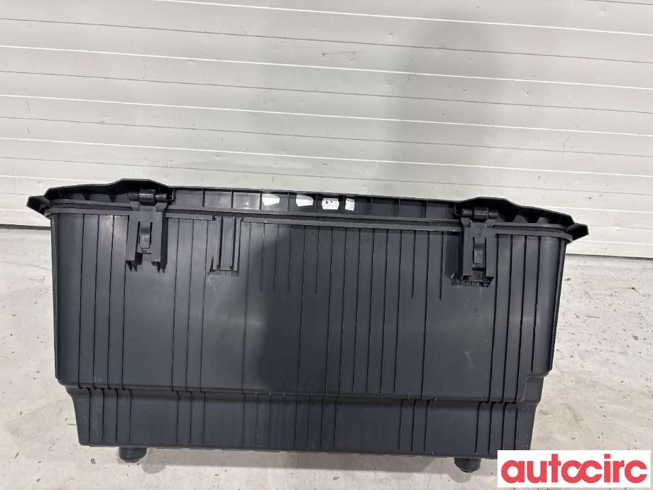 Diverse deler til Audi e-tron 2018-->>  (AUDI|4KE863362B|)
