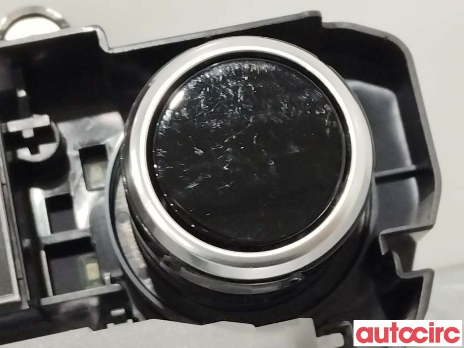 Varmeapparat betjening til Toyota Yaris Cross (SUV) 2021-->>  (TOYOTA|559000DC71)