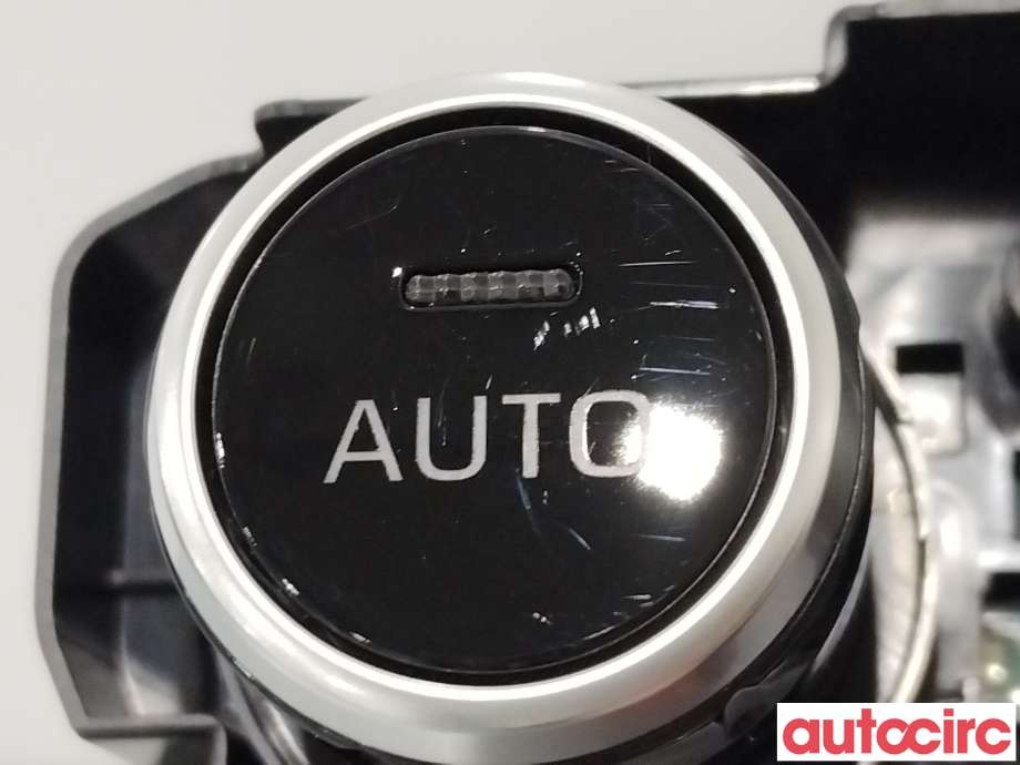 Varmeapparat betjening til Toyota Yaris Cross (SUV) 2021-->>  (TOYOTA|559000DC71)