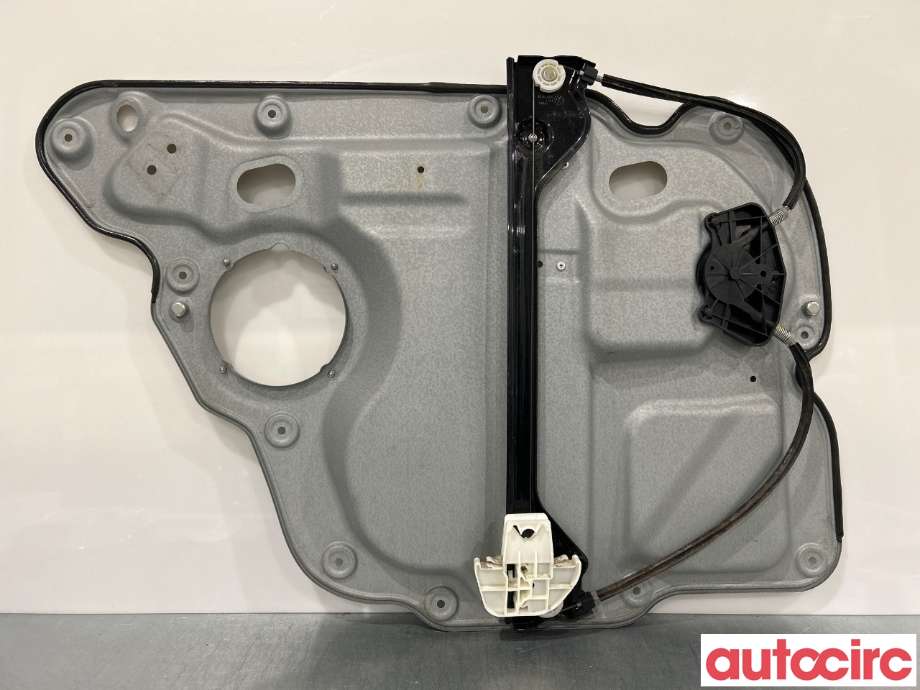 Ruteheis høyre bak til VW Touran 2010-2015 (Type I, Fase 3)  (VOLKSWAGEN|1T0839462P|1T0839730Q)