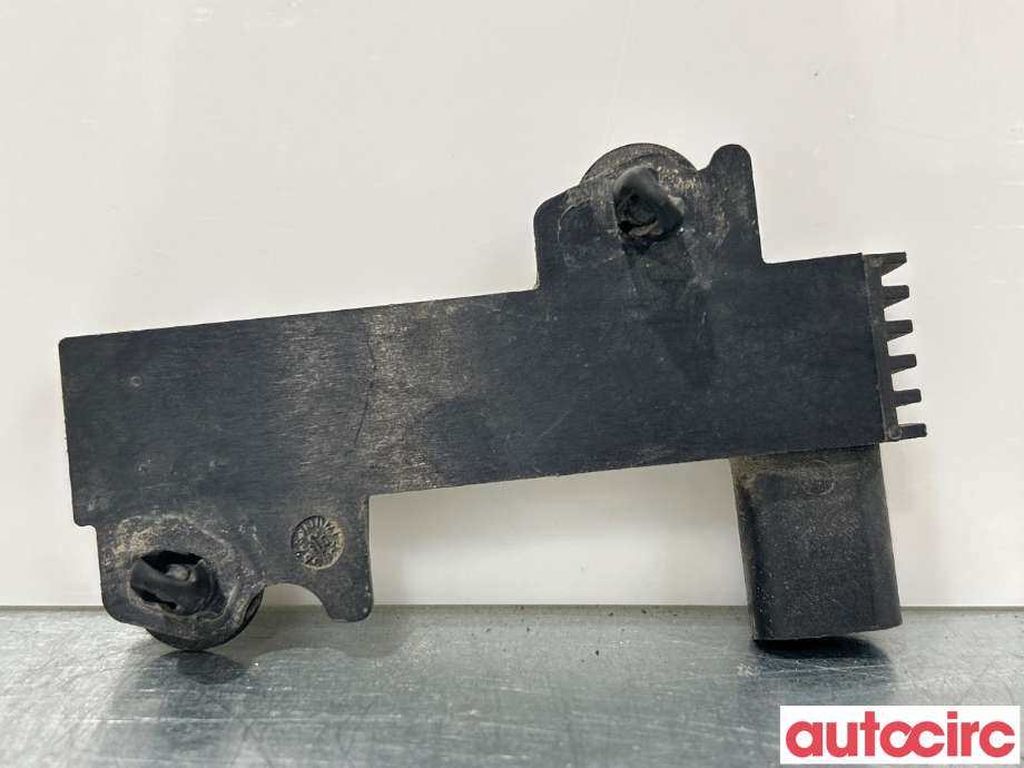Antenne forsterker til Ford Kuga 2008-2012 (Type I)  (FORD|1538867|8M5T-15K603-KA)