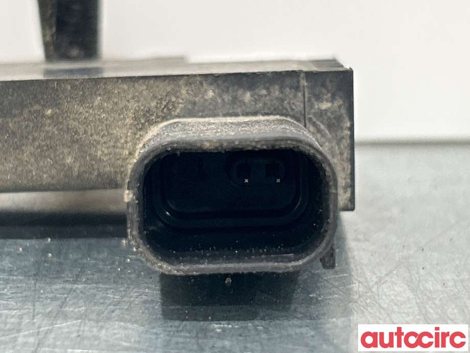 Antenne forsterker til Ford Kuga 2008-2012 (Type I)  (FORD|1538867|8M5T-15K603-KA)