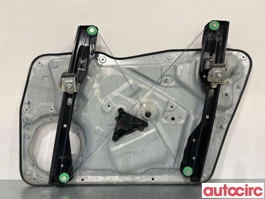 Ruteheis til VW Tiguan 2011-2016 (Type I, Fase 2)  (VOLKSWAGEN|5N0837461||5N1837729G)