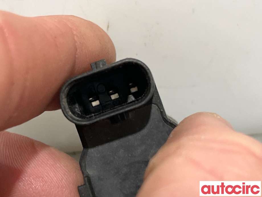Parkeringssensor foran til Ford Kuga 2008-2012 (Type I)  (FORD|2018398|607049|8A6J-15K859-AA)