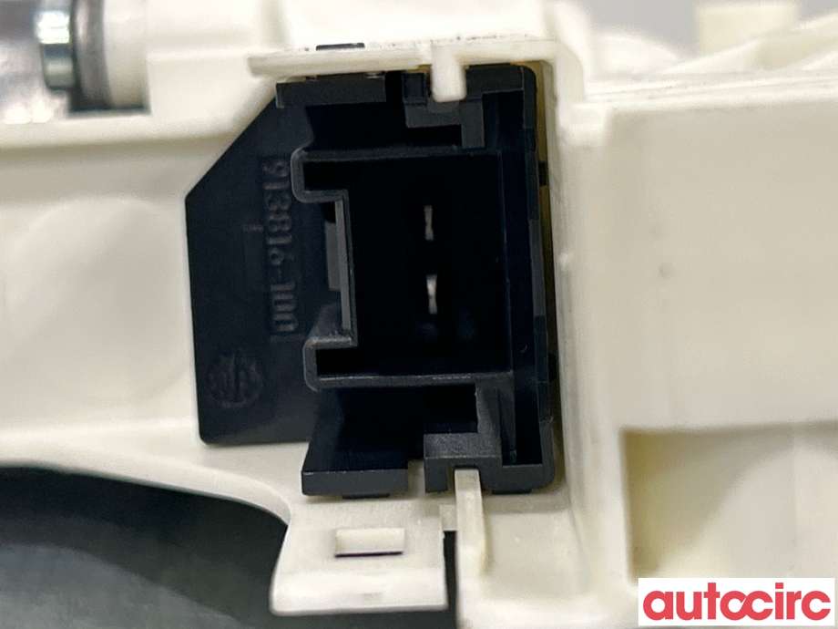 Ruteheis venstre foran til Audi A6, Allroad 2012-2014 (Type III, Fase 1) (C7) (C7) (AUDI|8K0959801B|1036-919810-200)