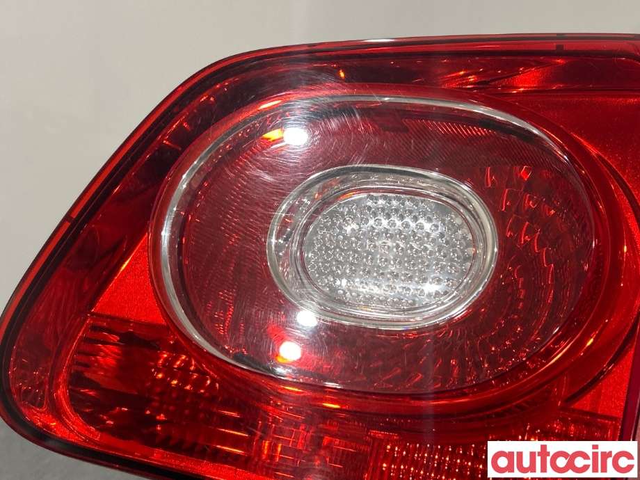 Baklykt høyre indre til VW Tiguan 2011-2016 (Type I, Fase 2)  (VOLKSWAGEN|5N0945108C|5N0945094B)