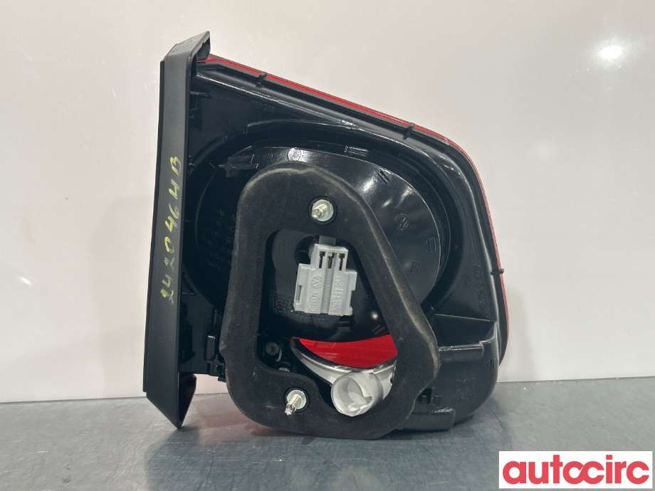 Baklykt høyre indre til VW Tiguan 2011-2016 (Type I, Fase 2)  (VOLKSWAGEN|5N0945108C|5N0945094B)