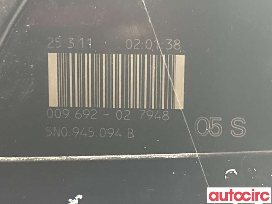 Baklykt høyre indre til VW Tiguan 2011-2016 (Type I, Fase 2)  (VOLKSWAGEN|5N0945108C|5N0945094B)