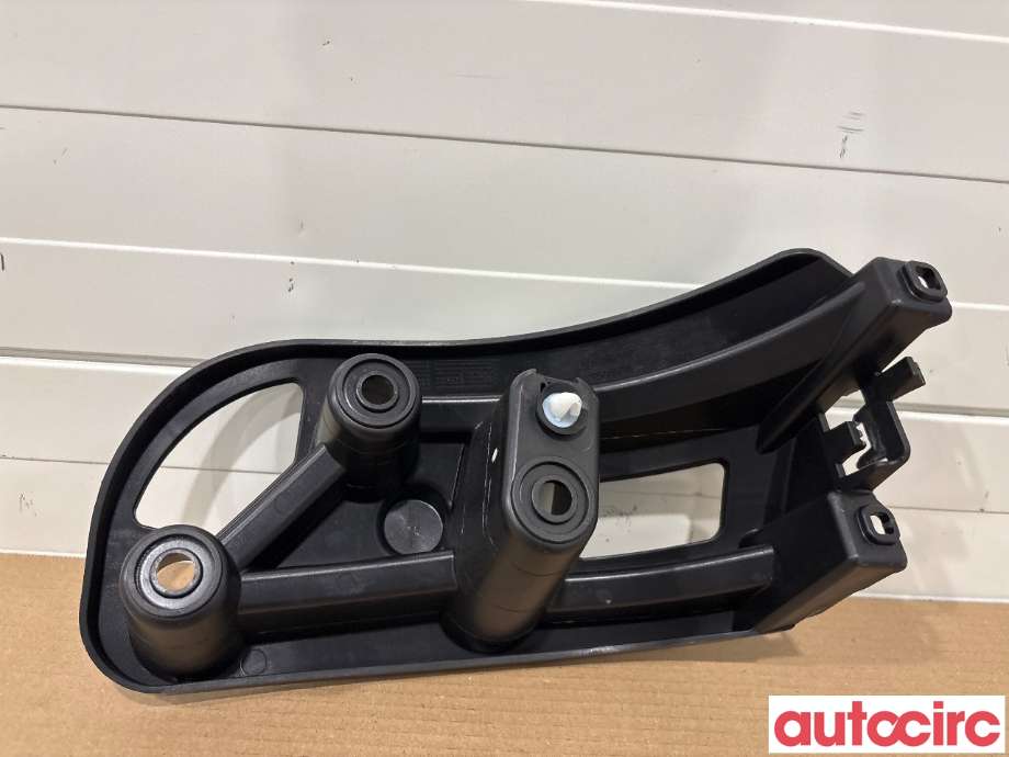 Diverse deler til Peugeot 2008 2019-->> (Type II)  (PEUGEOT|1668511380||9825842580)