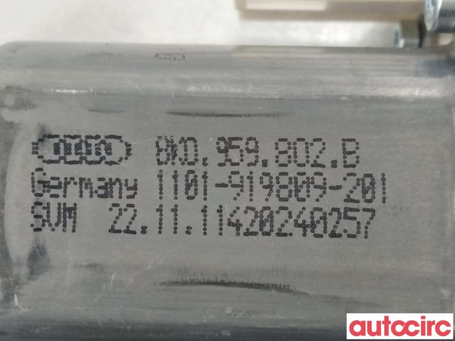 Ruteheis høyre foran til Audi A6 2011-2014 (Type IV, Fase 1) (C7) (C7) (AUDI|8K0959802B|1101-919809-201|8K0959801B)