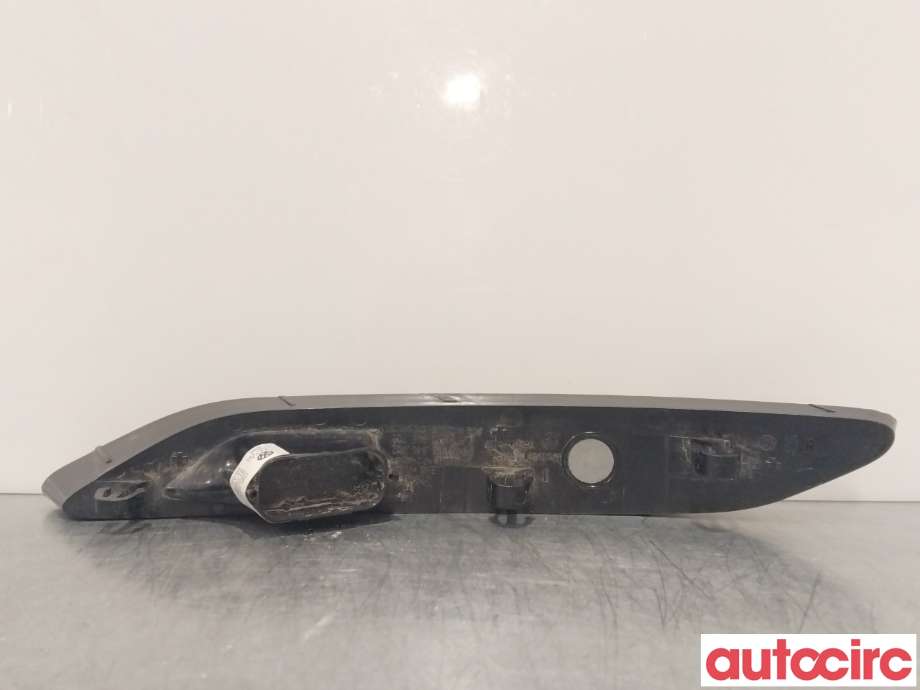 Refleksplate til VW ID.3 2020-->>  (VOLKSWAGEN|10B945702)