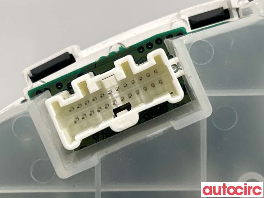 Instrumentpanel til Mazda 6 2010-2013 (Type II, Fase 2)  (MAZDA|GDK255471B|)
