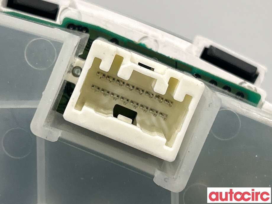 Instrumentpanel til Mazda 6 2010-2013 (Type II, Fase 2)  (MAZDA|GDK255471B|)