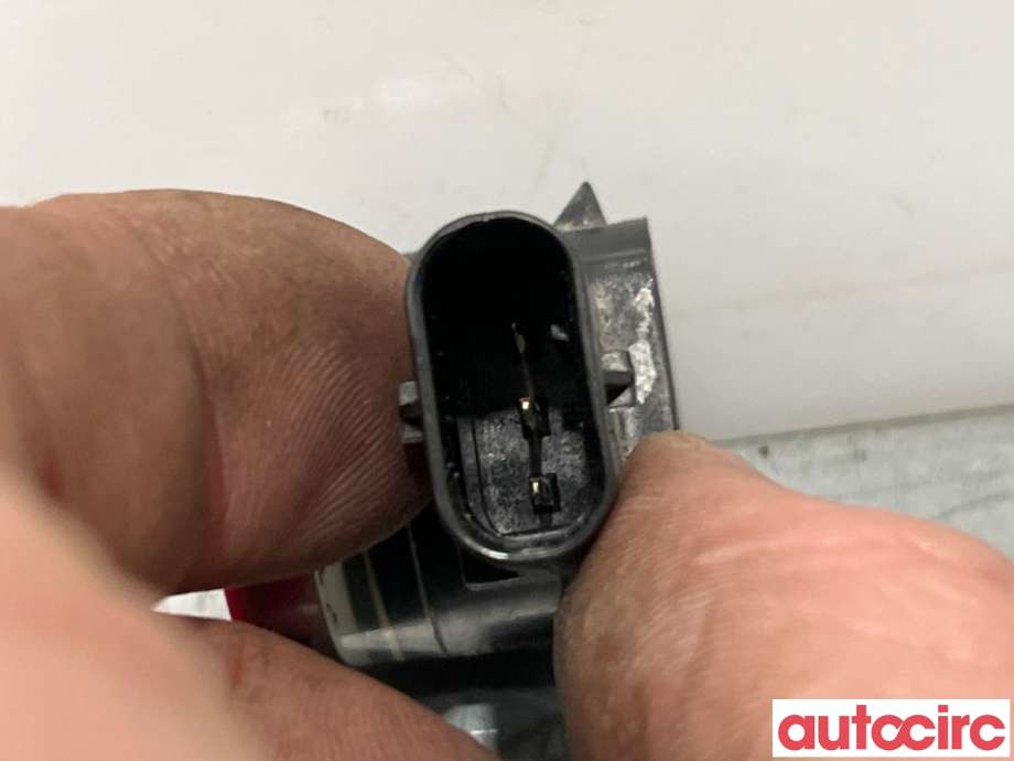 Parkeringssensor bak til Tesla Model 3 2018-2023 (Fase 1)  (TESLA|1127503-08-C|E132840)