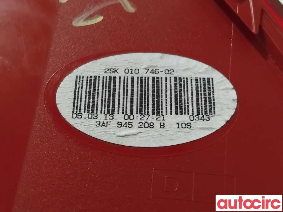 Baklykt høyre til VW Passat 2011-2015 (B7) (B7) (VOLKSWAGEN|3AF945208B|2SK010746-02)
