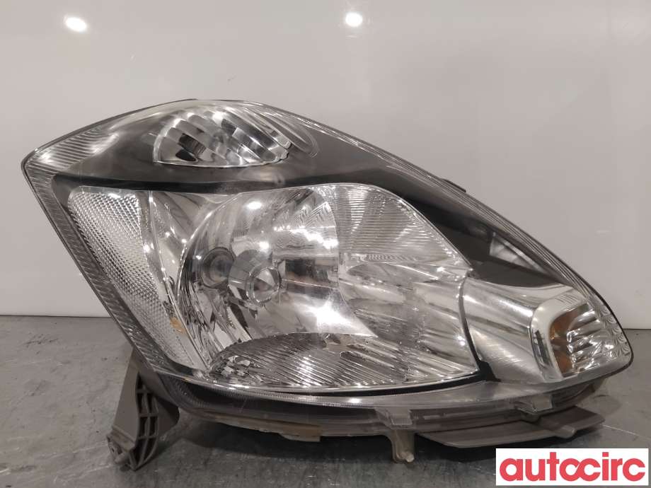 Frontlykt høyre halogen til Subaru Justy, 2003-2007 (Type III)  (SUBARU|NO NR)