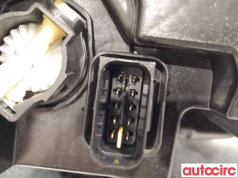 Frontlykt venstre halogen til Opel Corsa F 2019-->>  (OPEL|9829522780|354261827|39162653)